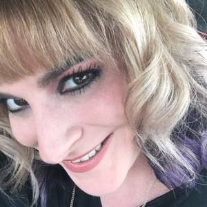 Meet your Posher, Lindsey